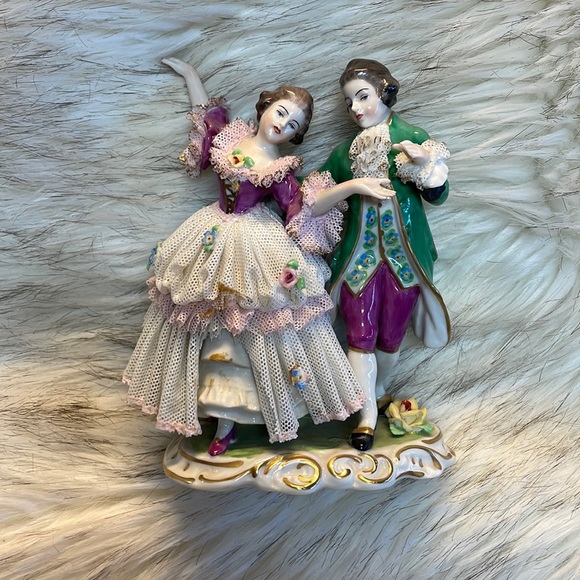 Dresden Frankenthal lace couple dancing, hand painted Germany antique figurine. - Picture 1 of 7